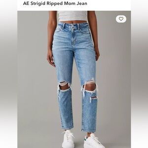 American Eagle Outfitters Ripped Women's Strigid Mom Jeans